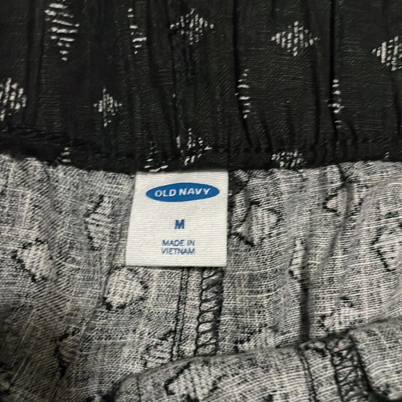 Brand New Old Navy shorts - Picture 2 of 4